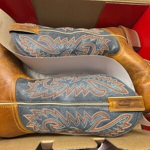 Justin Boots Tan and Gray Heeled Boots